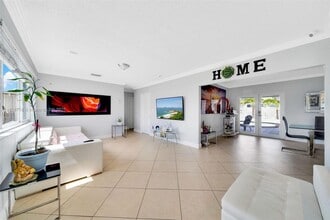 1360 W 4th Ln in Hialeah, FL - Building Photo - Building Photo