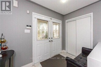5 Allangrove Dr in Brampton, ON - Building Photo - Building Photo