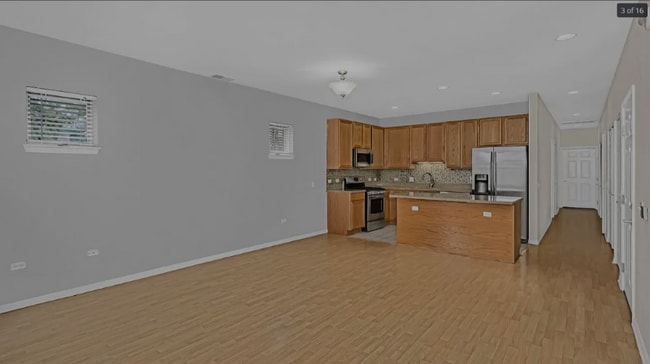 property at 948 W 15th Pl