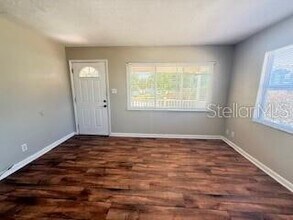 2723 W State St in Tampa, FL - Foto de edificio - Building Photo