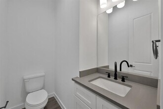 6402 Madrid St in Houston, TX - Building Photo - Building Photo