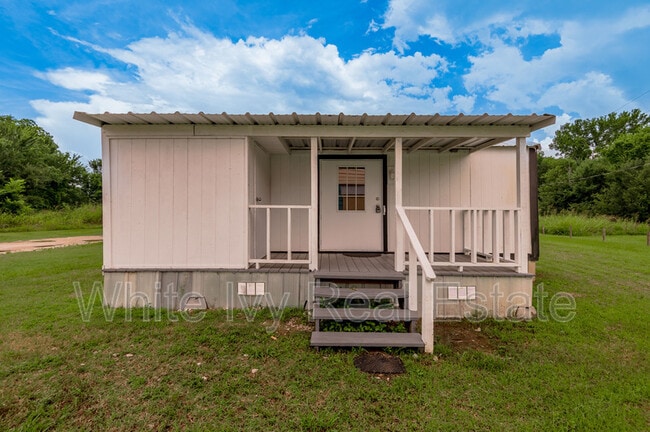 property at 128 Johnnie St