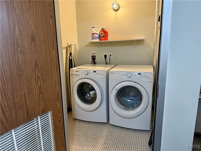 property at 520 Seneca St