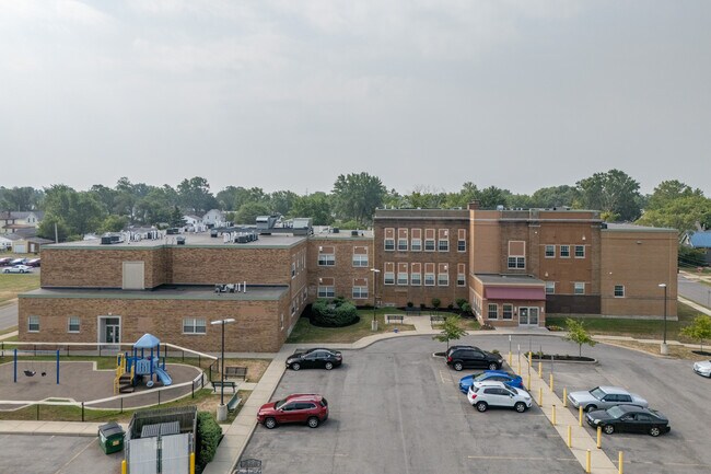Highland School Apartments in Tonawanda, NY - Building Photo - Building Photo