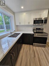 328 Queenston Rd in Cambridge, ON - Building Photo - Building Photo