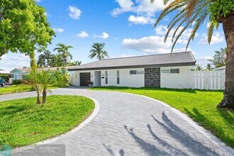 420 SE 13th Ave in Pompano Beach, FL - Building Photo - Building Photo