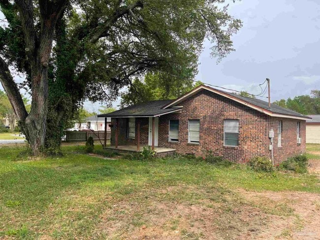 4604 Woodbine Rd in Pace, FL - Building Photo - Building Photo