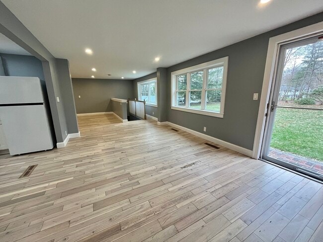 146 Allen Rd in Easton, MA - Building Photo - Building Photo