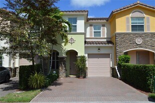 5228 SW 77th Way in Davie, FL - Building Photo