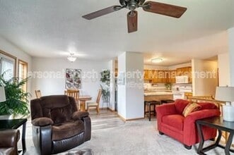 19 Prairiewood Xing S in Fargo, ND - Building Photo - Building Photo