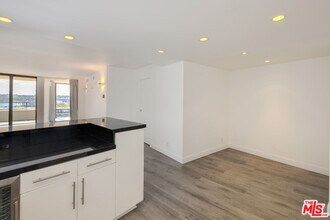 4314 Marina City Dr in Marina Del Rey, CA - Building Photo - Building Photo