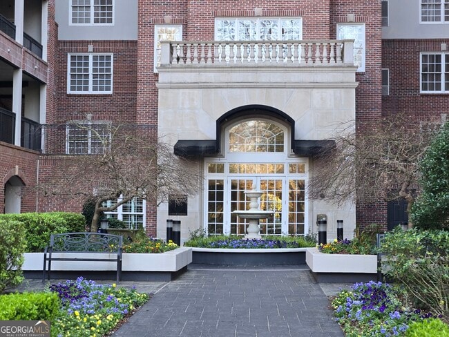 property at 50 Biscayne Dr NW