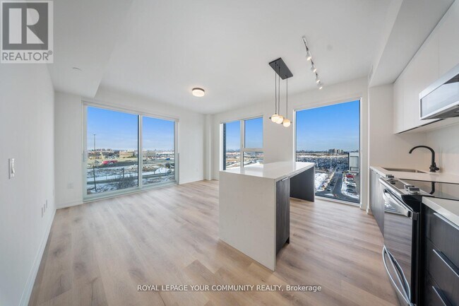 5 York Garden Wy in Toronto, ON - Building Photo - Building Photo