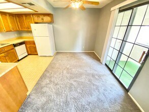 6661 W Tropicana Ave in Las Vegas, NV - Building Photo - Building Photo