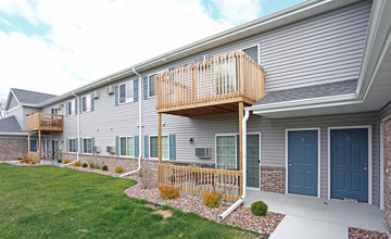 Lakeside Estates Apartments in Beaver Dam, WI - Foto de edificio - Building Photo