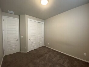 6316 Kestrel Dr NE in Rio Rancho, NM - Foto de edificio - Building Photo