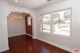 1236 Flores St in West Hollywood, CA - Foto de edificio - Building Photo