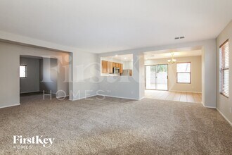 15843 W Crocus Dr in Surprise, AZ - Building Photo - Building Photo