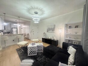 619 Willow Ave in Hoboken, NJ - Building Photo - Building Photo