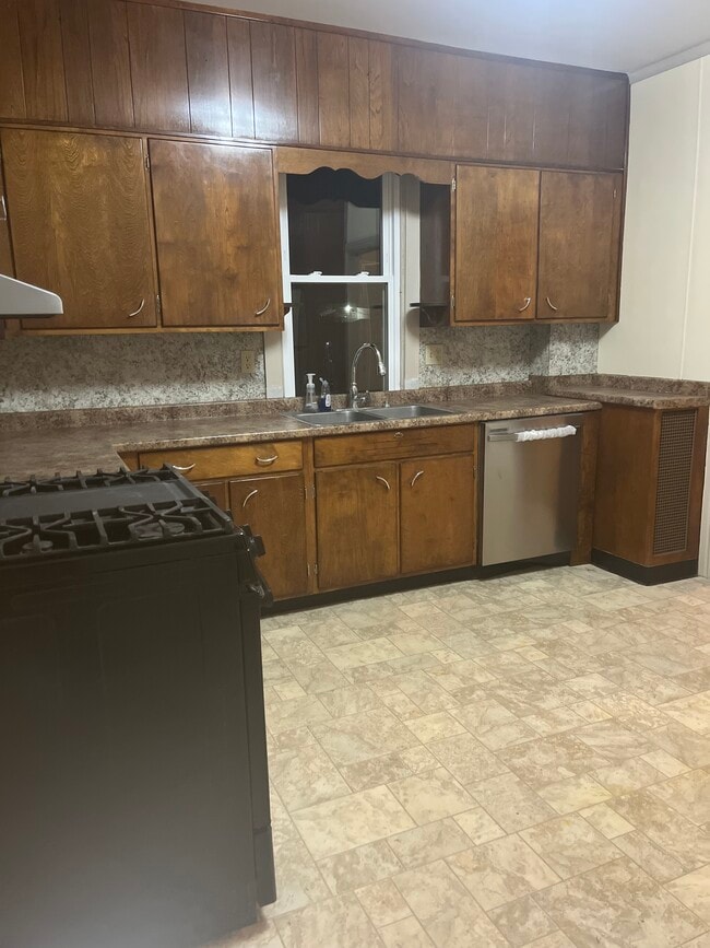 35 S Rosanna St in Hummelstown, PA - Building Photo - Building Photo