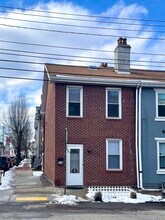 118 S 26th St in Pittsburgh, PA - Foto de edificio - Building Photo
