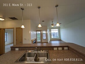 351 E Main St in Sun Prairie, WI - Building Photo - Building Photo