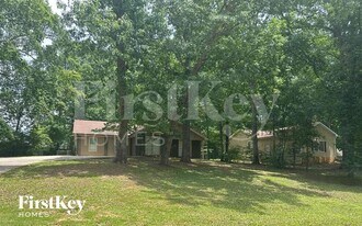1726 Hidden Acres Dr SW in Conyers, GA - Building Photo