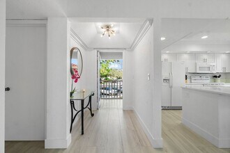 655 Brackenwood Cove in Palm Beach Gardens, FL - Building Photo - Building Photo