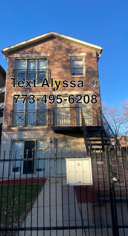 2840 W Flournoy St-Unit -2 in Chicago, IL - Building Photo - Building Photo