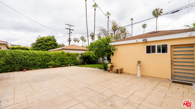 property at 488 S Willaman Dr