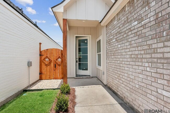 15513 Fields Creek Ave in Baton Rouge, LA - Building Photo - Building Photo