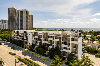 3030 N Ocean Blvd in Fort Lauderdale, FL - Building Photo - Building Photo