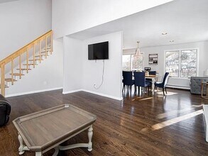 262 Wood Hill Rd in Narragansett, RI - Building Photo - Building Photo