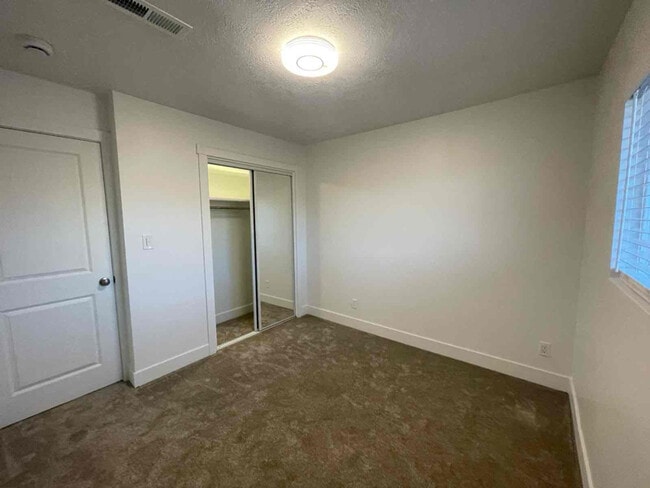 175 S 400 E in Saint George, UT - Building Photo - Building Photo