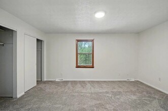 263 N Ashbrook Cir, Unit 263 N Ashbrook Unit A in Lakeside Park, KY - Building Photo - Building Photo