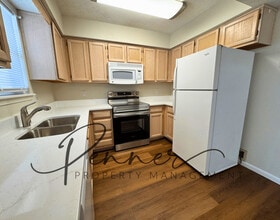 4617 NE Whispering Winds Dr in Lee's Summit, MO - Building Photo - Building Photo