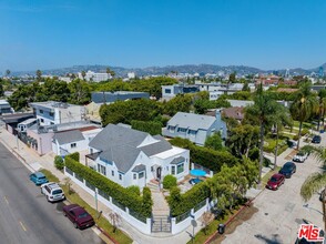 501 N Gower St in Los Angeles, CA - Building Photo - Building Photo