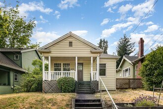 3639 Densmore Ave N in Seattle, WA - Building Photo - Building Photo
