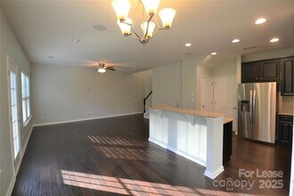 1606 Fleetwood Dr in Charlotte, NC - Building Photo - Building Photo