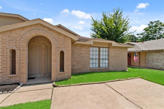 5216 Beaverbrook Dr in Houston, TX - Building Photo - Building Photo
