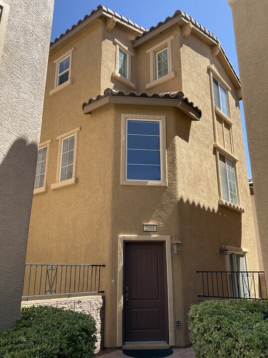 2008 Granemore St in Las Vegas, NV - Building Photo