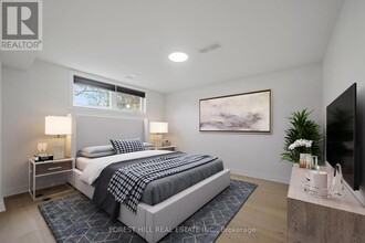 12 Blue Ridge Rd in Toronto, ON - Building Photo - Building Photo
