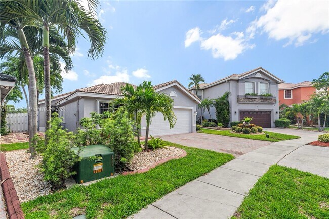 15066 SW 22nd St in Miramar, FL - Building Photo - Building Photo