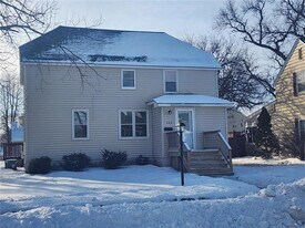 604 E 4th St in Redwood Falls, MN - Building Photo