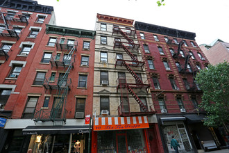 217 Mulberry St in New York, NY - Building Photo - Building Photo