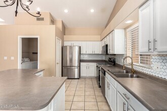 2412 E Wescott Dr in Phoenix, AZ - Building Photo - Building Photo