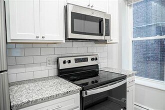 18 S Bridge St-Unit -4 in Poughkeepsie, NY - Building Photo - Building Photo