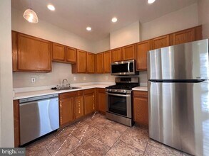 3511 Piney Woods Pl in Laurel, MD - Building Photo - Building Photo