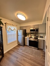 1048 Fords Pointe Cir in Savannah, GA - Building Photo - Building Photo