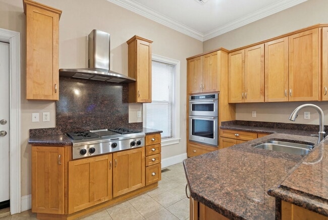 7 Worthington St, Unit 2 in Boston, MA - Foto de edificio - Building Photo